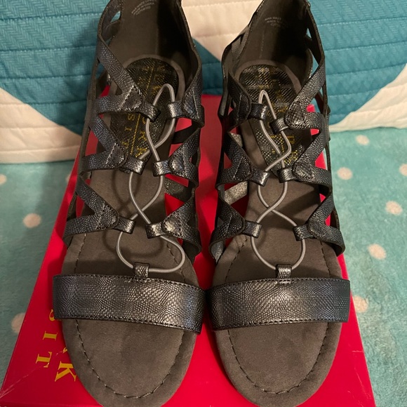 New York Transit Strappy Dress Sandals - Picture 2 of 5